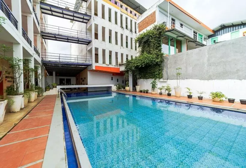 Starlite Hotels