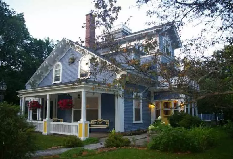 The Dawson House Bed & Breakfast