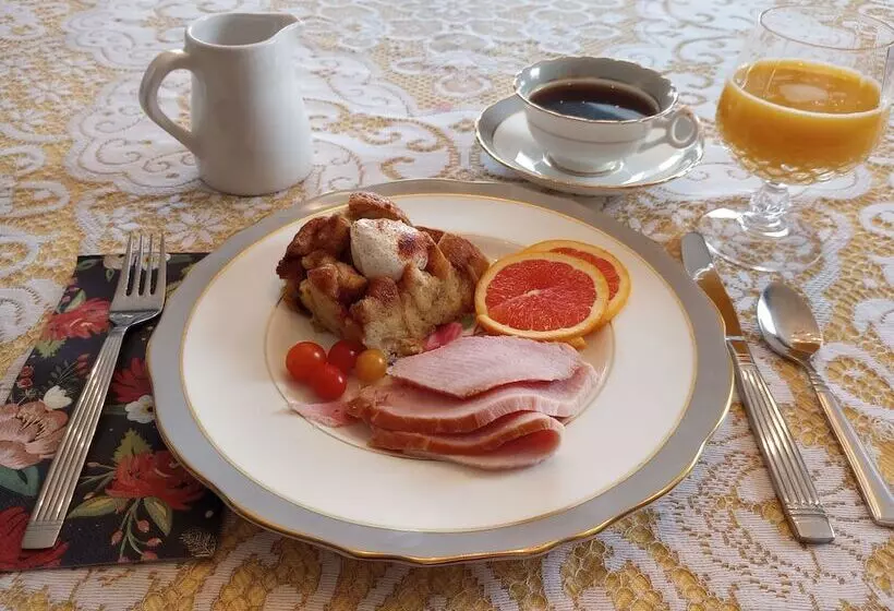 The Dawson House Bed & Breakfast