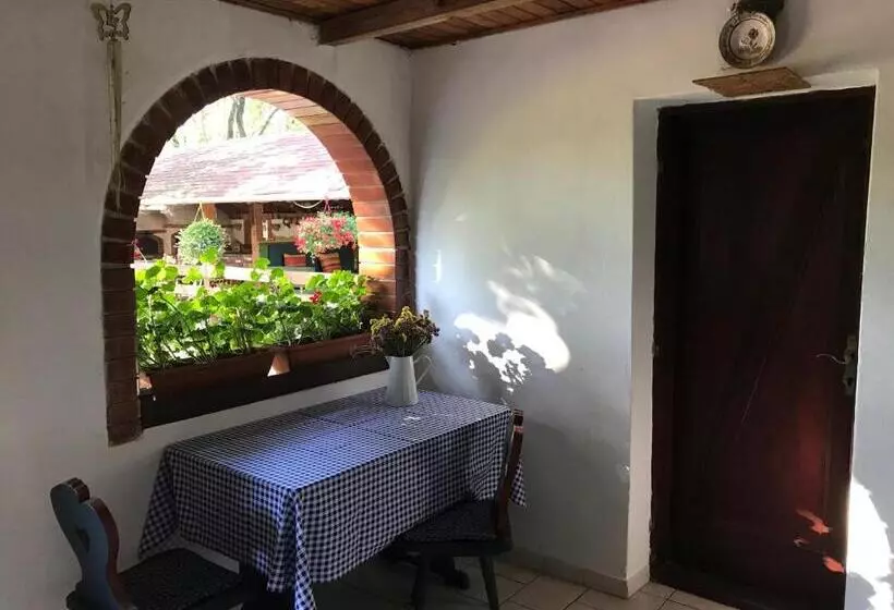 Tornácos Tanya Vendégház és Gasztroporta