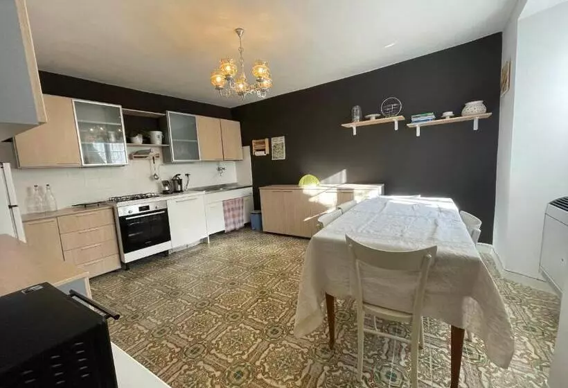 Aamiaismajoitus (B&B) Cà Di Lucca