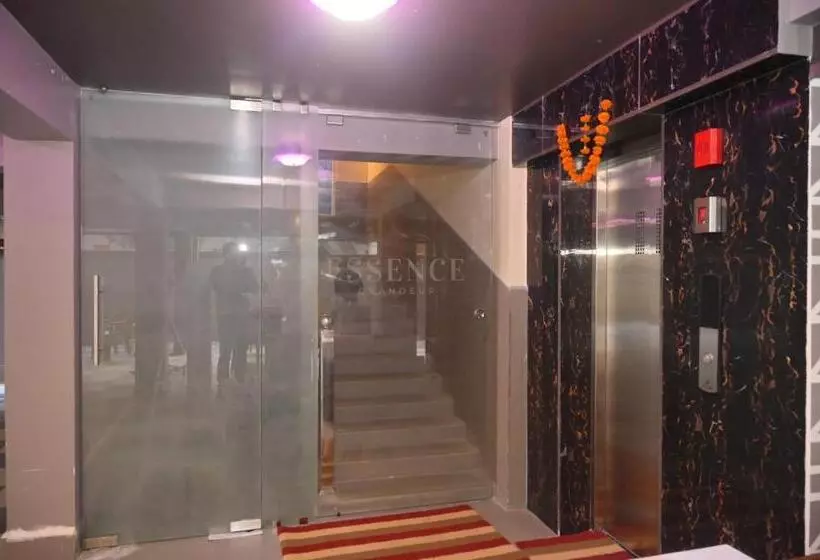 ホテル Essence Grandeur