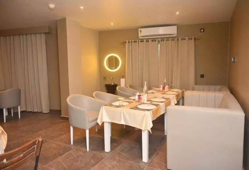 ホテル Essence Grandeur