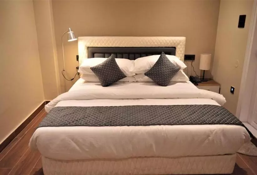 ホテル Essence Grandeur