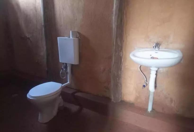 هتل Kibale Tented Camp