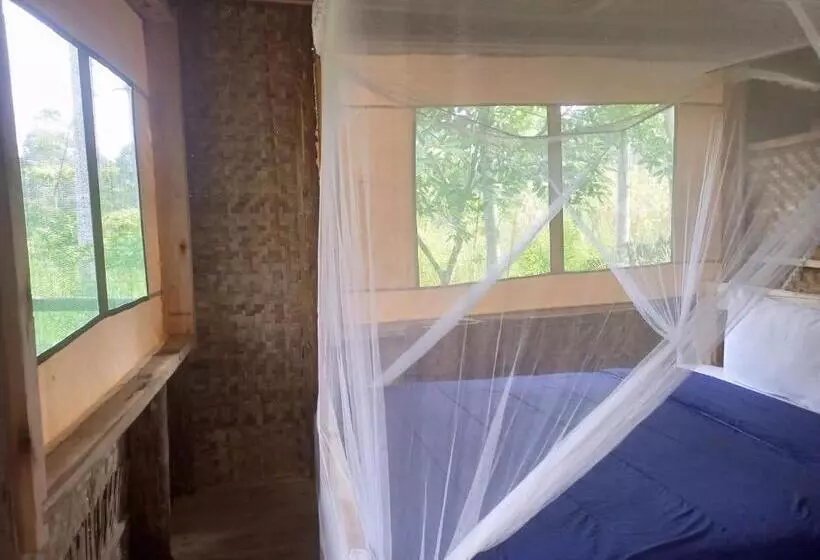 هتل Kibale Tented Camp