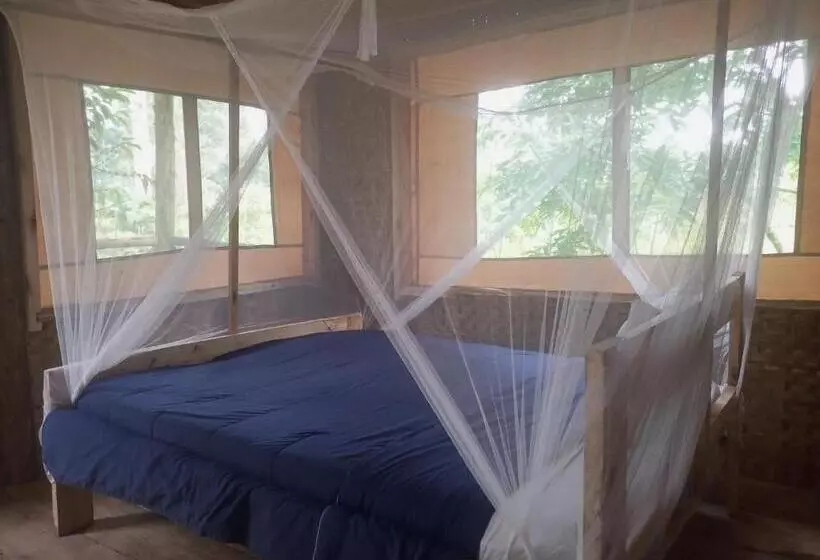 هتل Kibale Tented Camp