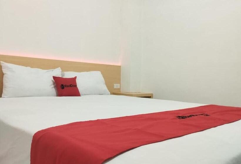 Отель Reddoorz Syariah @ Gedong Air Lampung