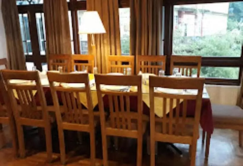 ホテル Shangri La Regency Darjeeling