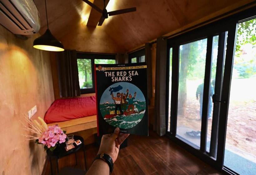 ホテル Tenpy Tiny Enchanting Tintin At Sheilma Farm, Ncr