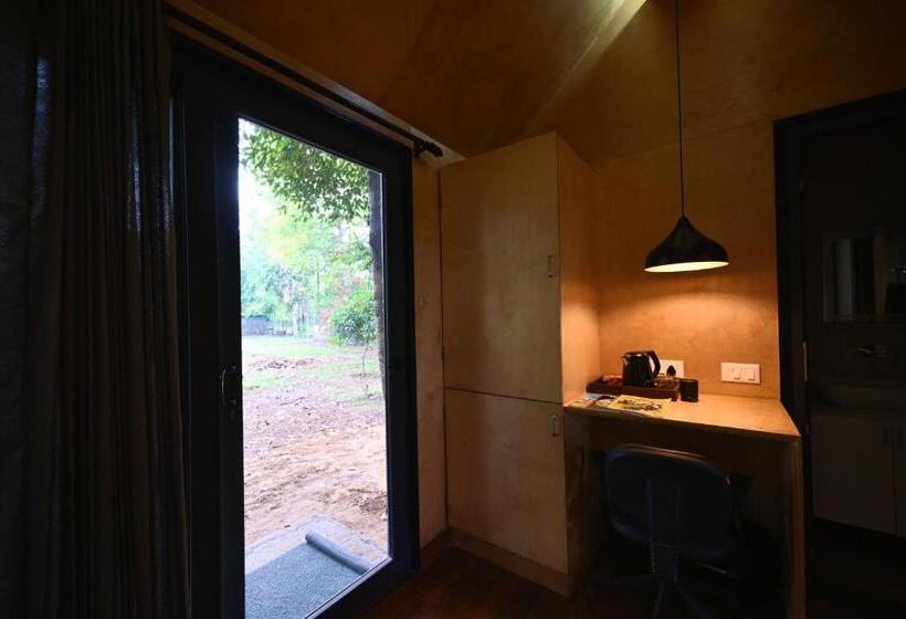 ホテル Tenpy Tiny Enchanting Tintin At Sheilma Farm, Ncr