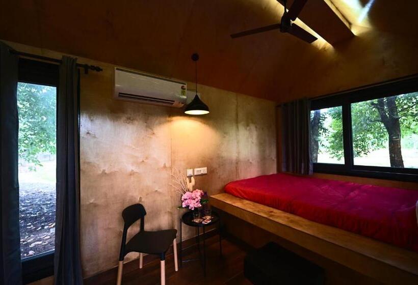 ホテル Tenpy Tiny Enchanting Tintin At Sheilma Farm, Ncr