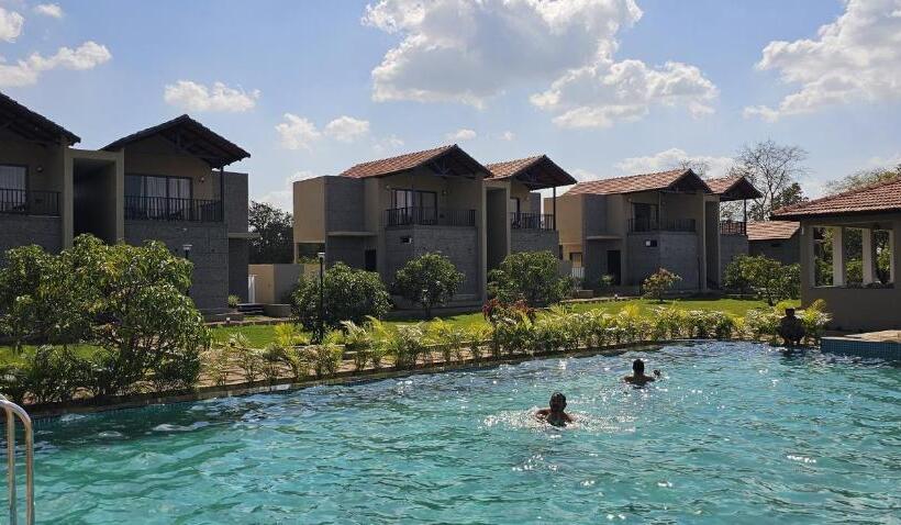 בית מלון כפרי The Premier Gir Resort