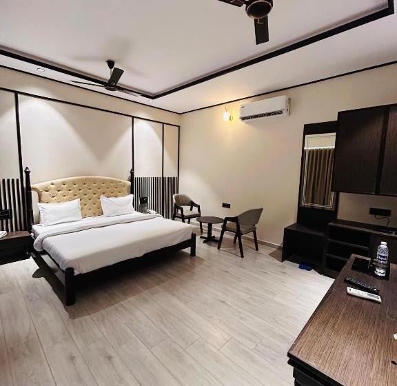 בית מלון כפרי The Premier Gir Resort