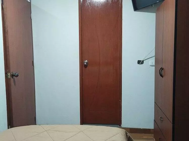 ホテル Hostal Yuraq Wasi