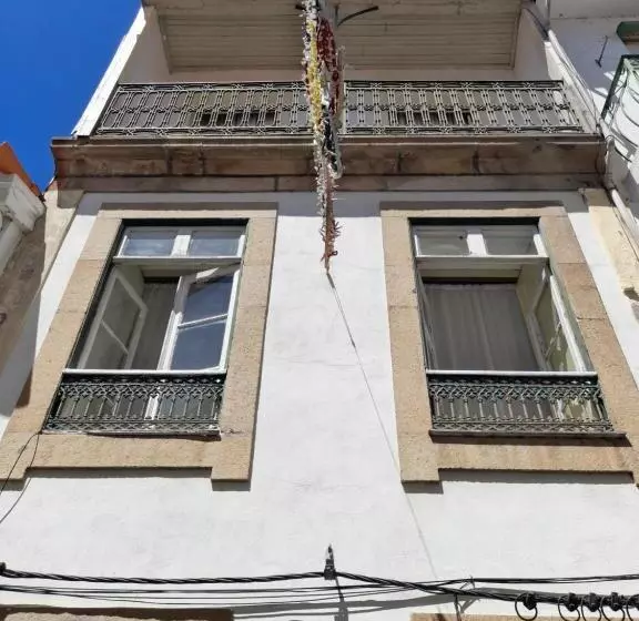 Majatalo Ninho Do Corvo