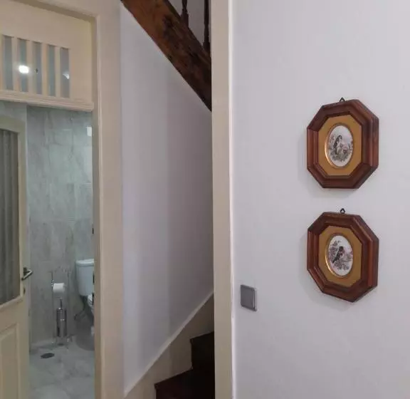 Majatalo Ninho Do Corvo