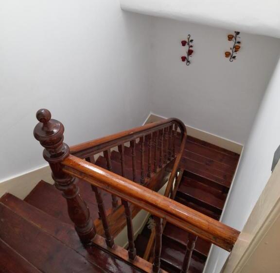 بنسيون Ninho Do Corvo