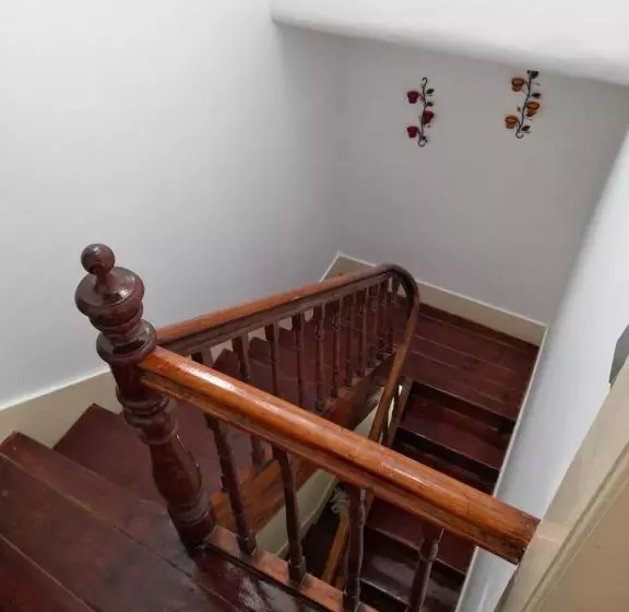 Majatalo Ninho Do Corvo