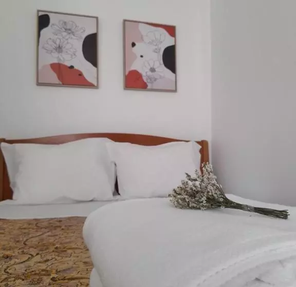 Majatalo Ninho Do Corvo