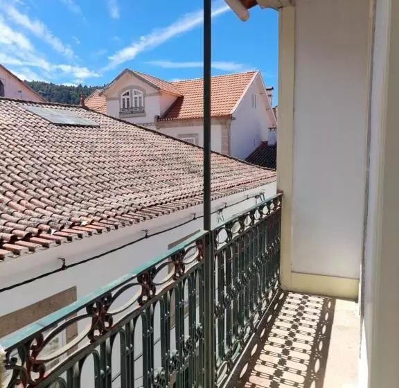 Majatalo Ninho Do Corvo