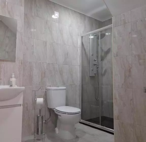 Majatalo Ninho Do Corvo