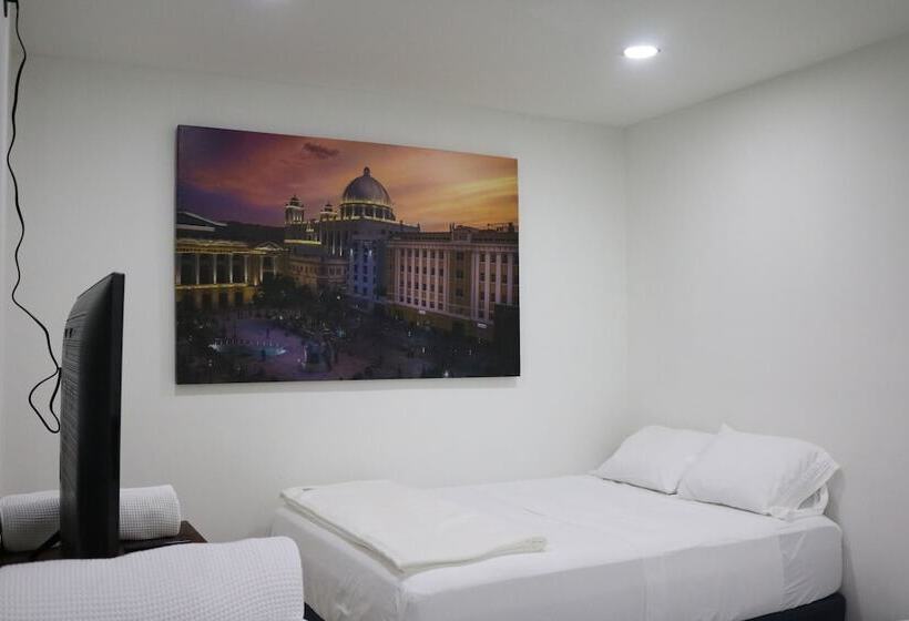 هاستل Casa Francisca