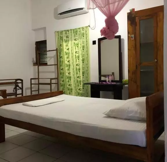 Retkeilymaja Feel Like Home Anuradhapura