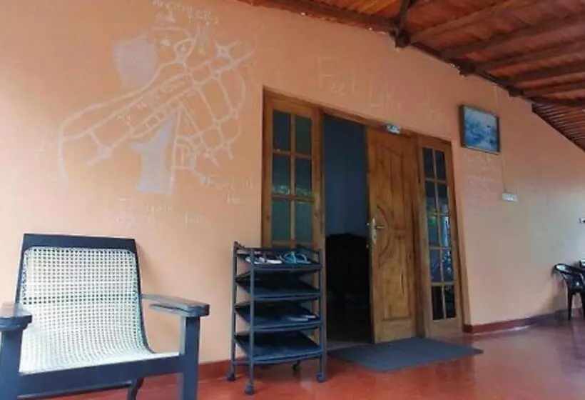 Retkeilymaja Feel Like Home Anuradhapura