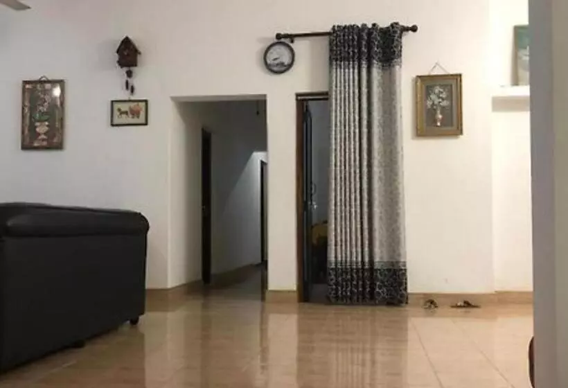 Retkeilymaja Feel Like Home Anuradhapura