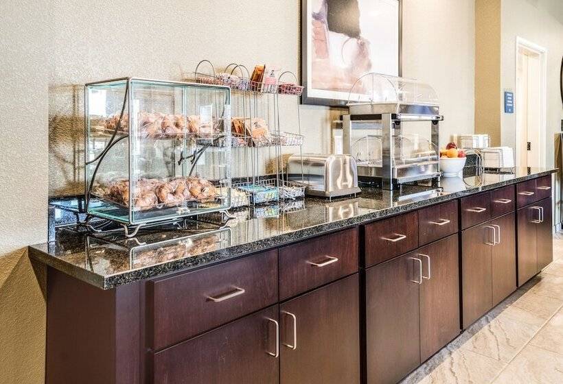 Cobblestone Hotel & Suites   Denmark