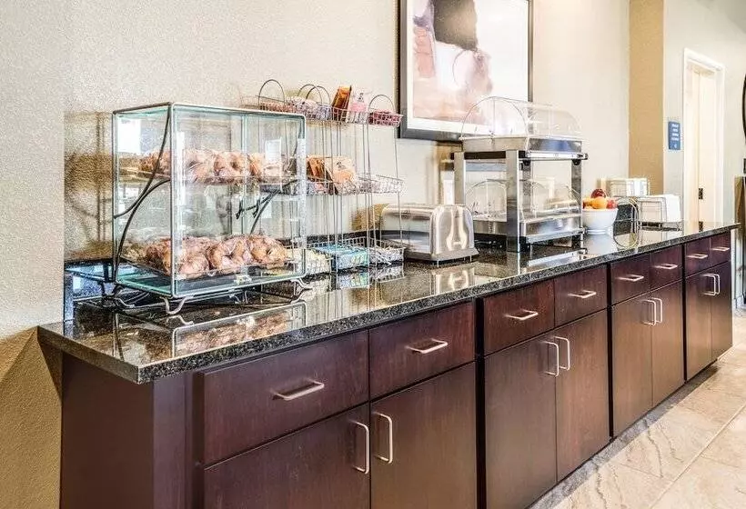 Cobblestone Hotel & Suites   Denmark