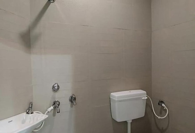 Fabhotel Shiva Grand