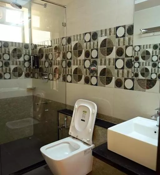 هتل Dwaraka Residency