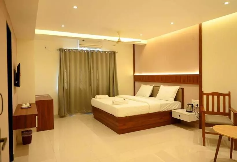 هتل Dwaraka Residency