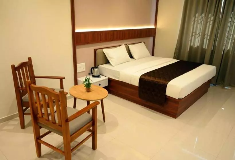 هتل Dwaraka Residency