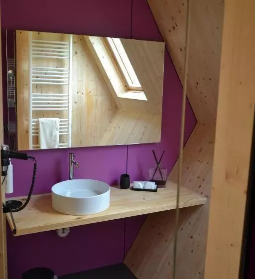 ホテル Glamping Alvearium Alturis
