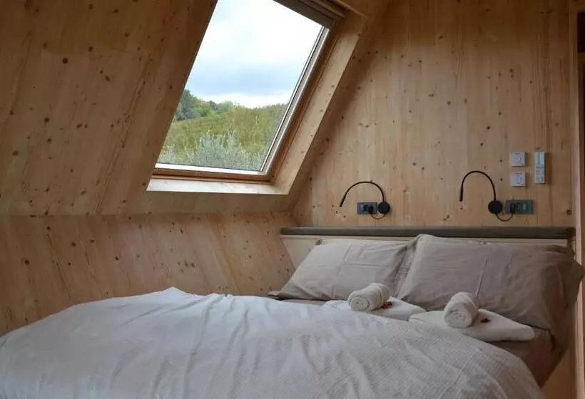 ホテル Glamping Alvearium Alturis