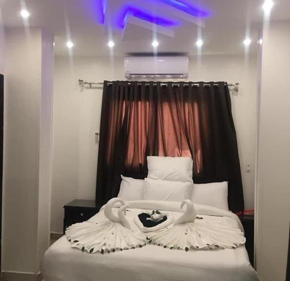 هتل Happy Pyramids View