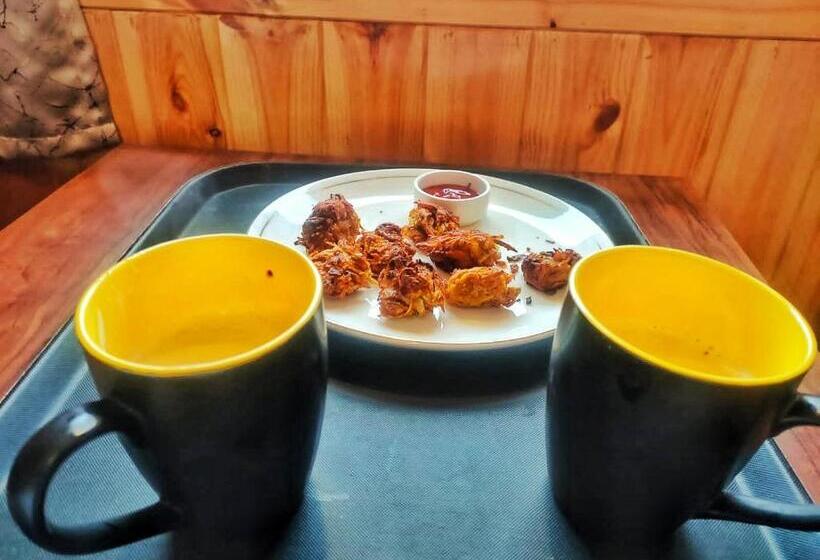 בית מלון כפרי Hilly Bee, Manali