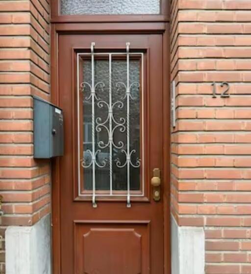 膳宿费 Beautiful, Renovated Fully Self Contained Room