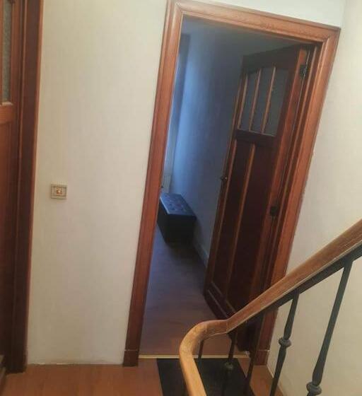 膳宿费 Beautiful, Renovated Fully Self Contained Room