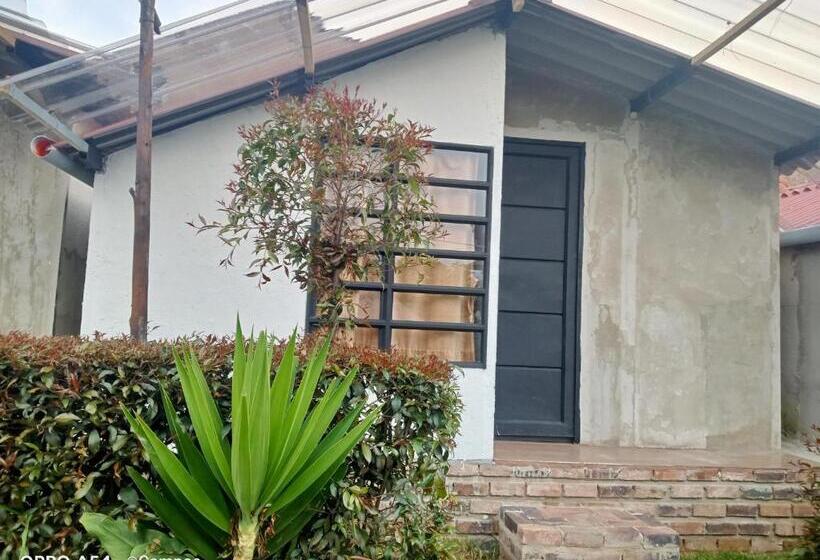 پانسیون Casa Bahareque Hospedaje