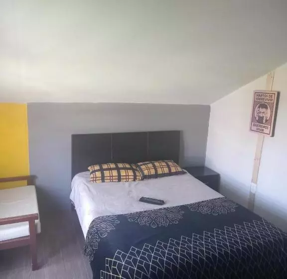 Majatalo Casa Bahareque Hospedaje