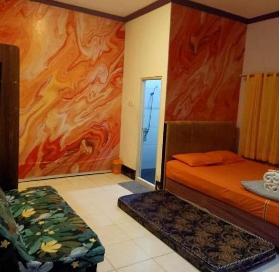 بنسيون Emweka Pavillion Balikpapan