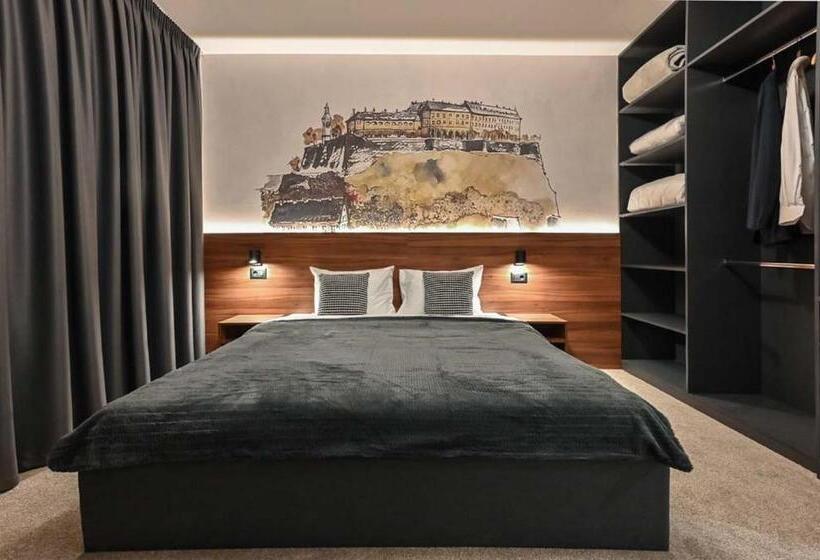 پانسیون Tvrdjava Rooms   Novi Sad