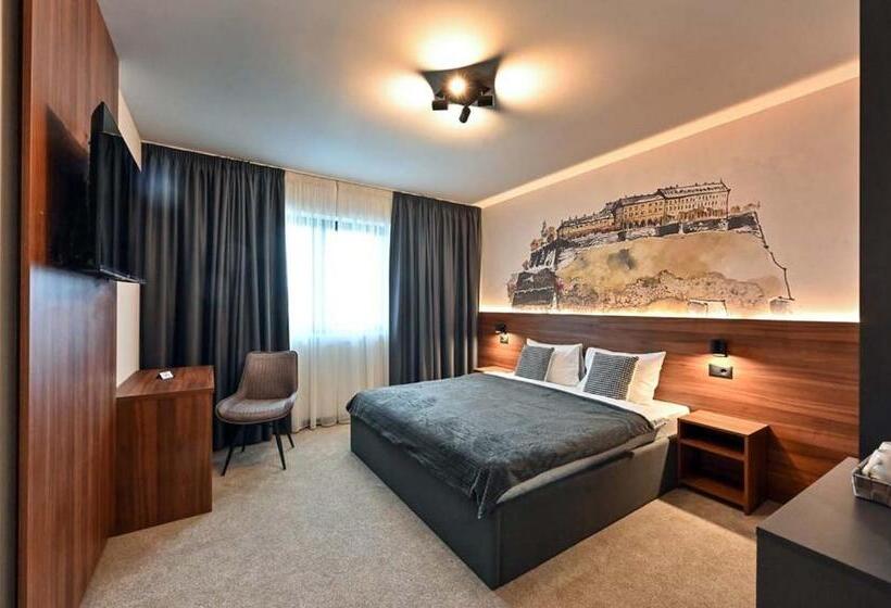 پانسیون Tvrdjava Rooms   Novi Sad
