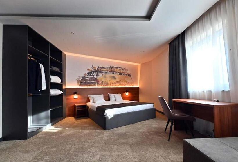 پانسیون Tvrdjava Rooms   Novi Sad