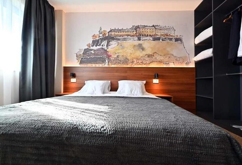 پانسیون Tvrdjava Rooms   Novi Sad