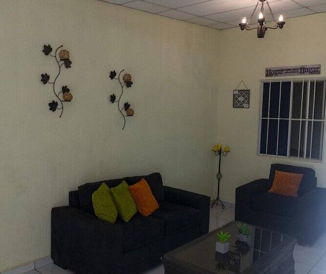 پانسیون Villa La Casita